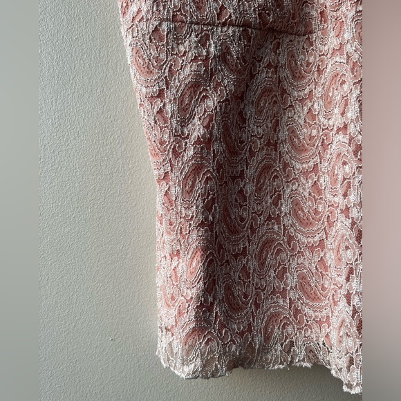 Nicola Lace Pink Vneck Top - Picture 2 of 5